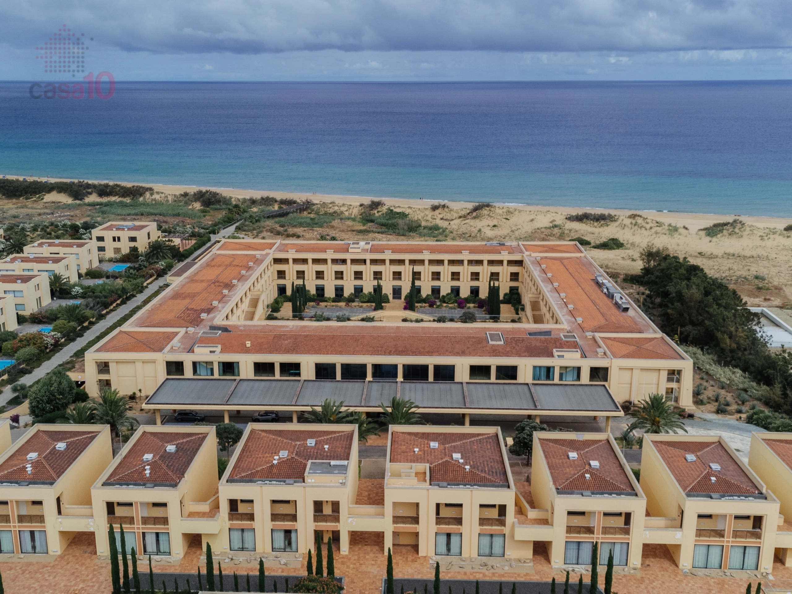 T2 PARA VENDA, EM RESORT DE LUXO, EM PORTO SANTO, MADEIRA